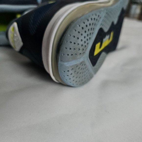 NIKE Lebron 9 Low "Obsidian/Cyber" Basketball Shoe Sneakers Size US 8 - Picture 16 of 16